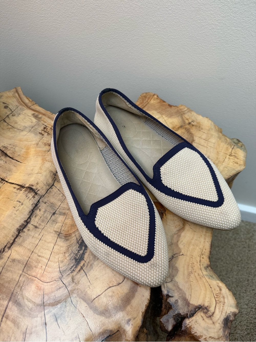 Birdies the Blackbird Flat Beige Pointed Knit Flats with Navy Trim